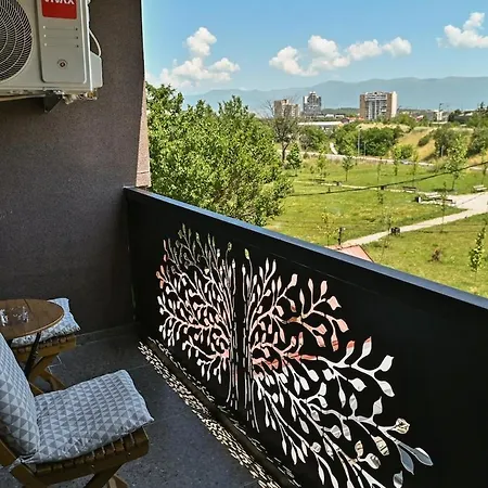 Апартаменти New, Modern & Cozy - Free Parking Скоп'є
